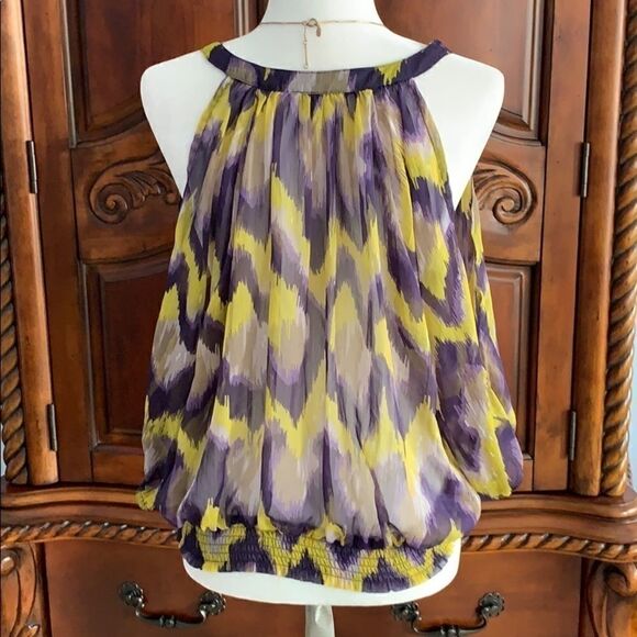 Charlotte Russe printed cold shoulder top- size XS - Picture 3 of 8